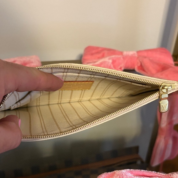 LV Checkered Cream and Tan Women's Pouch PM - Picture 2 of 5